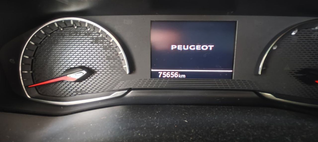 Peugeot 2008 Allure BlueHDi 110 - Foto 2