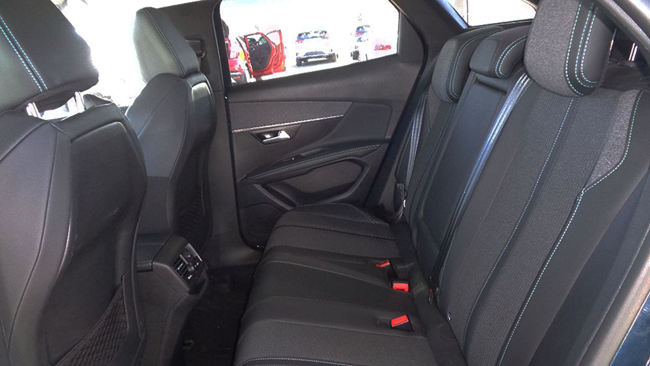 Peugeot 3008 Allure Pack 130CV - Foto 2