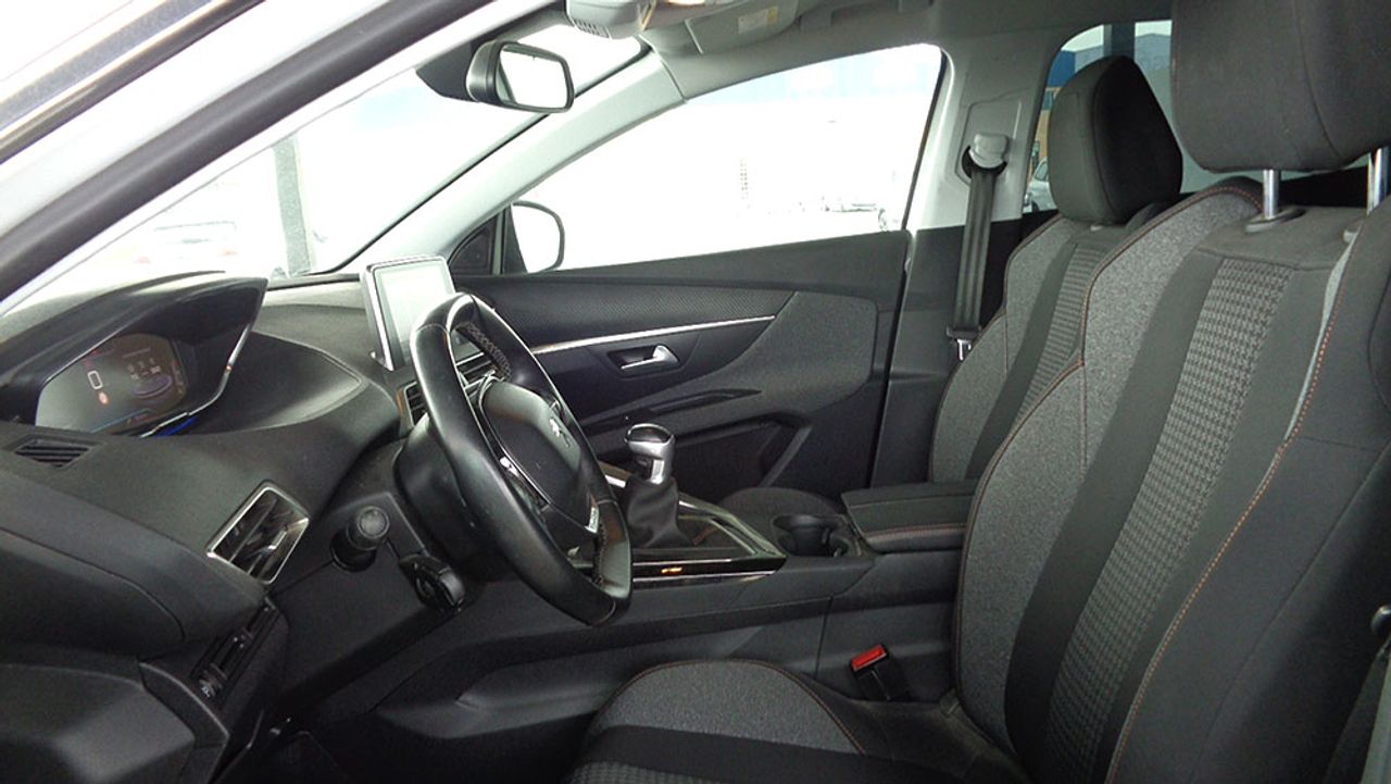 Peugeot 3008 Active PureTech 130 S&S - Foto 2