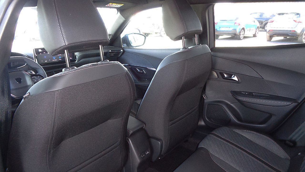 Peugeot 2008 Allure Hybrid 145 e-DCS6 - Foto 2
