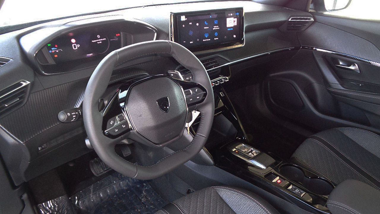 Peugeot 2008 Allure Hybrid 145 e-DCS6 - Foto 2