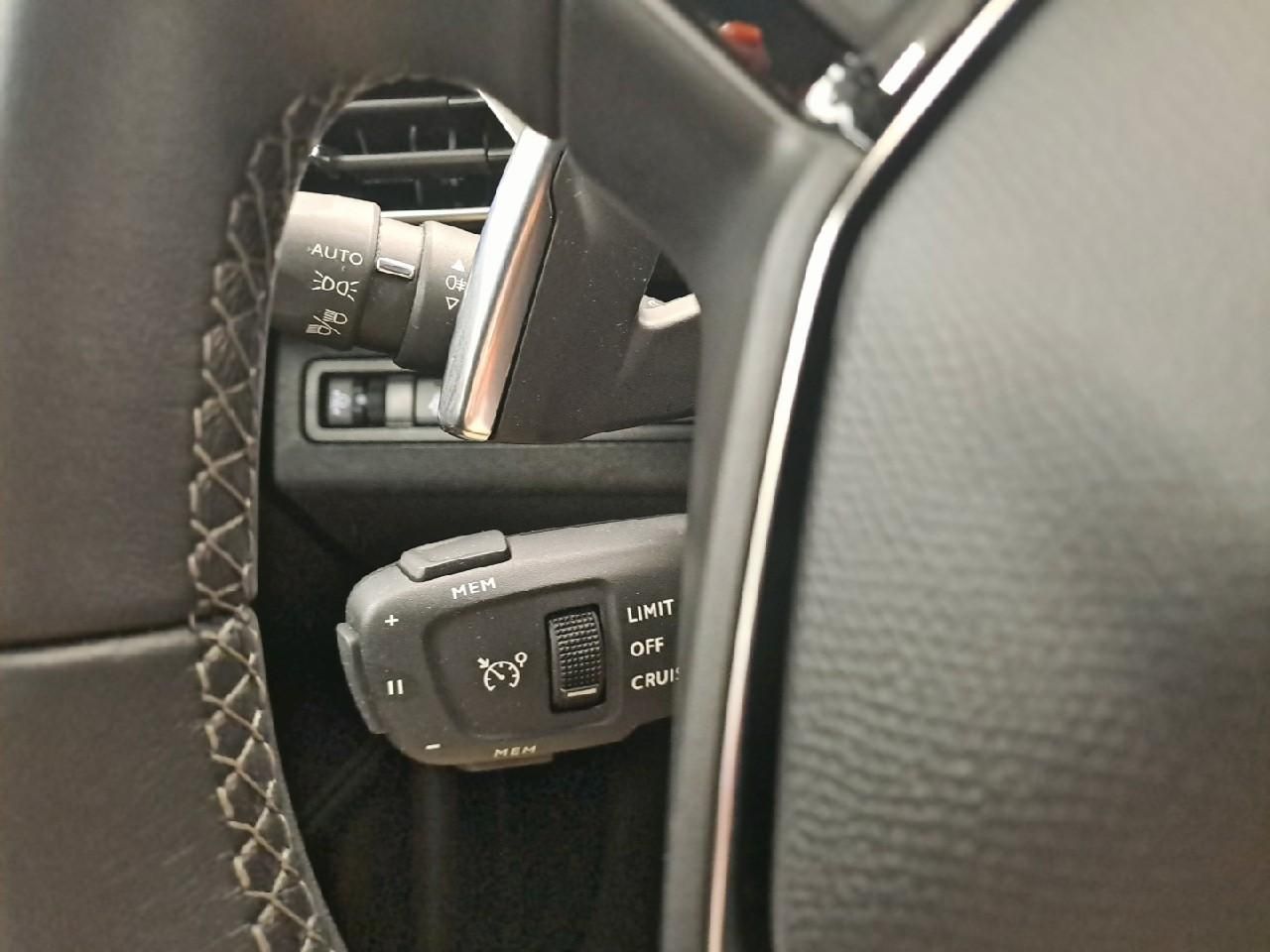 Peugeot 3008 Allure Pack 130CV Automático - Foto 2