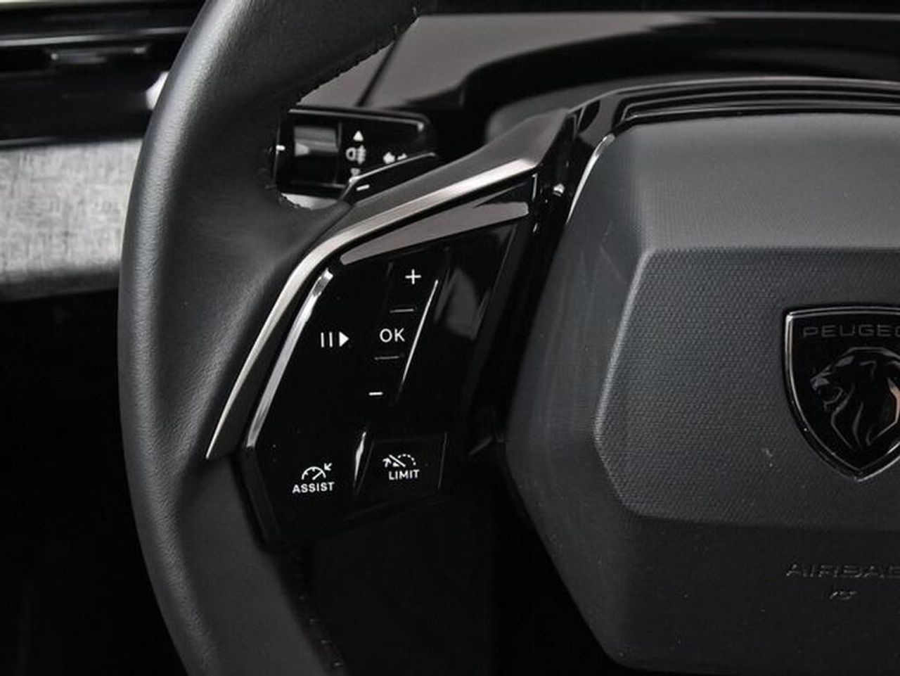 Peugeot 3008 Allure Hybrid 145 e-DCS6 - Foto 2