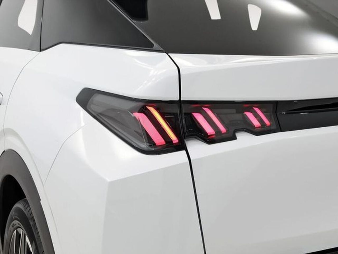 Peugeot 3008 Allure Hybrid 145 e-DCS6 - Foto 2