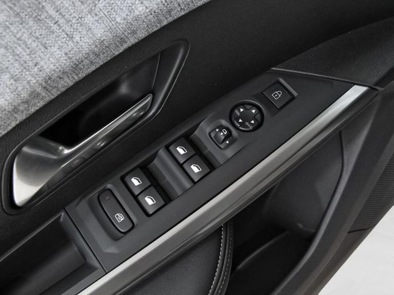 Peugeot 3008 Allure Hybrid 145 e-DCS6 - Foto 2