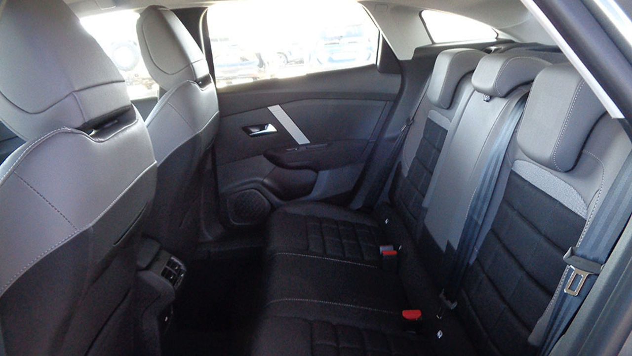 Citroën C4 Hybrid Business Edition 145CV eDCS6 - Foto 2