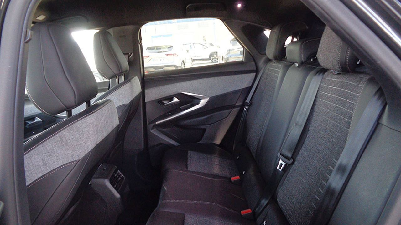 Peugeot 3008 Allure Exclusive Plug-in Hybrid 195 e-DCS7 - Foto 2