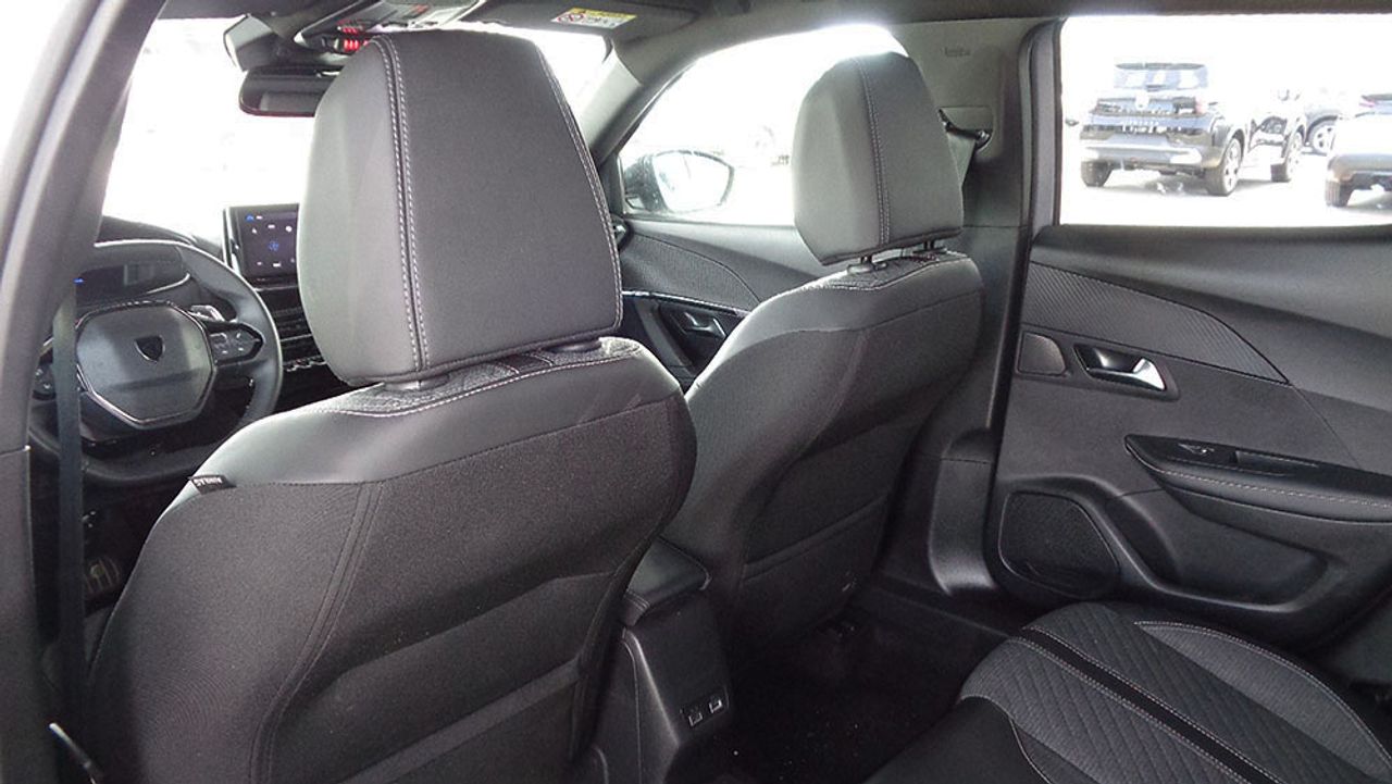 Peugeot 2008 Allure Hybrid 145 e-DCS6 - Foto 2