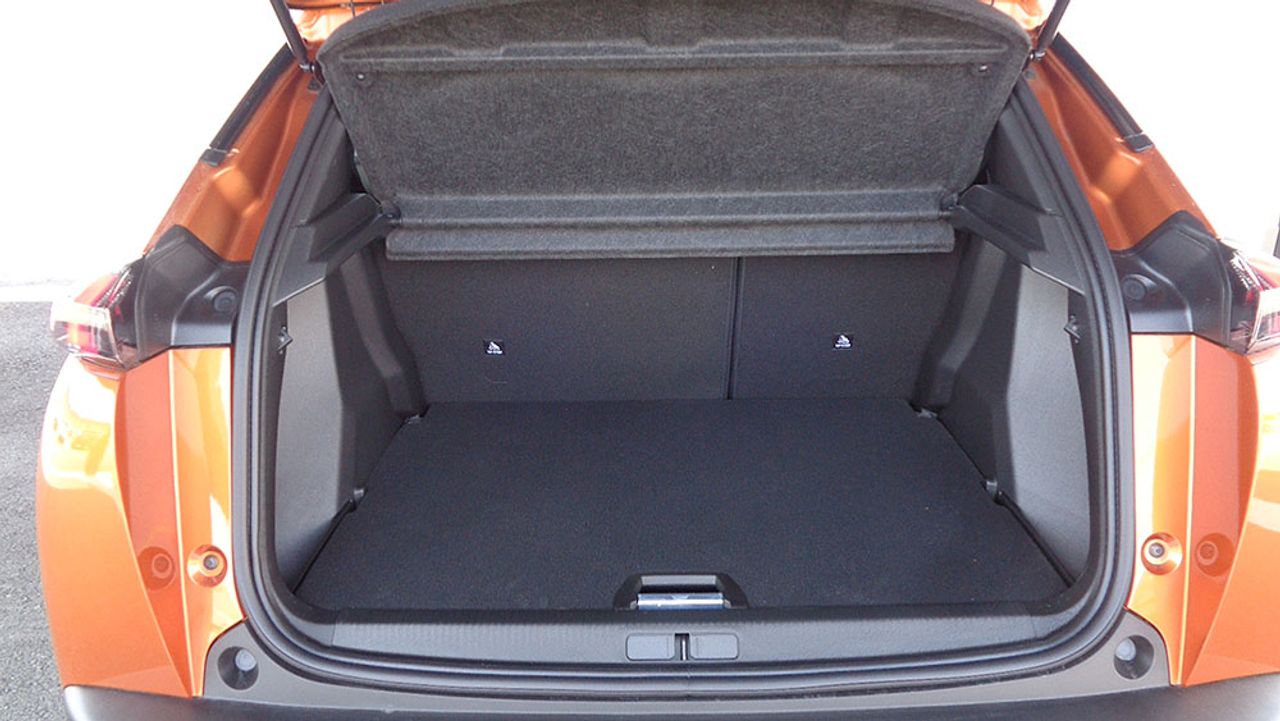 Peugeot 2008 Allure Pack 130CV - Foto 2