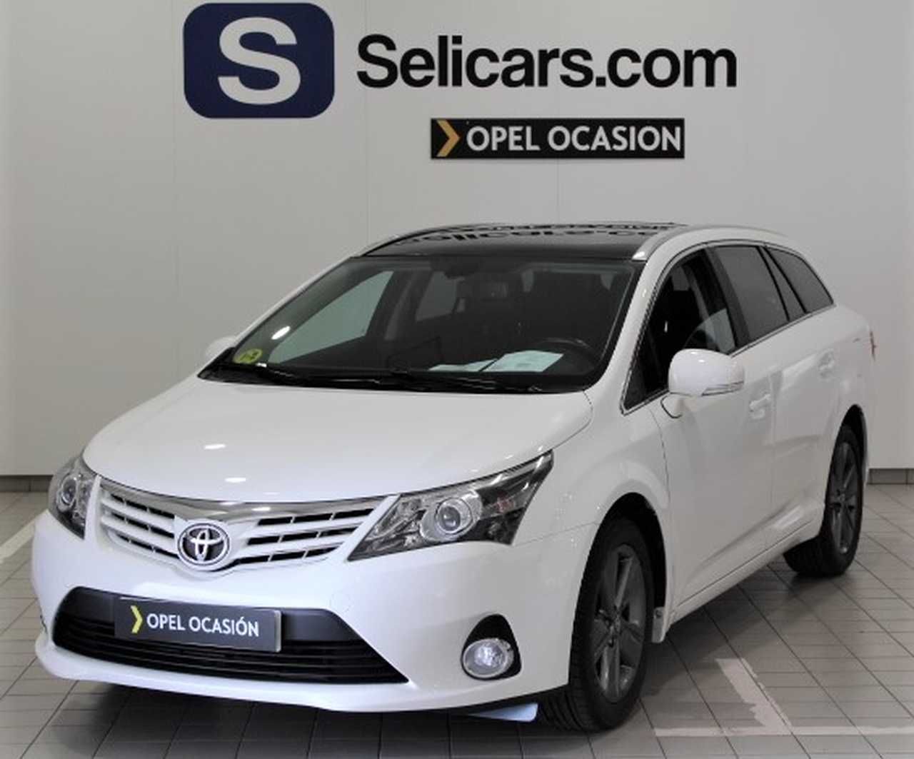 Foto toyota avensis 2014 /