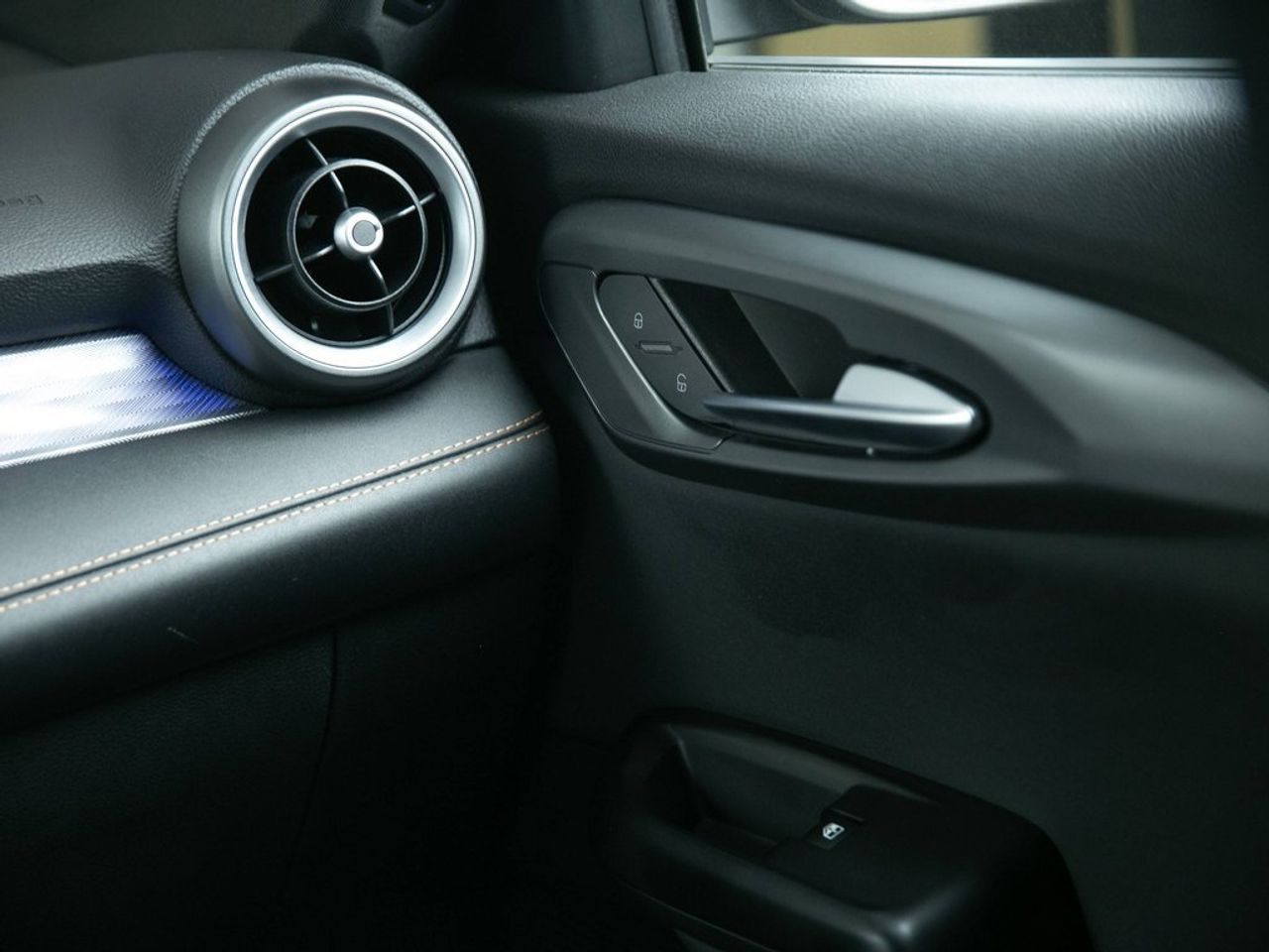 Alfa Romeo Tonale 1.5 MHEV 118KW DCT TI 5P - foto 26