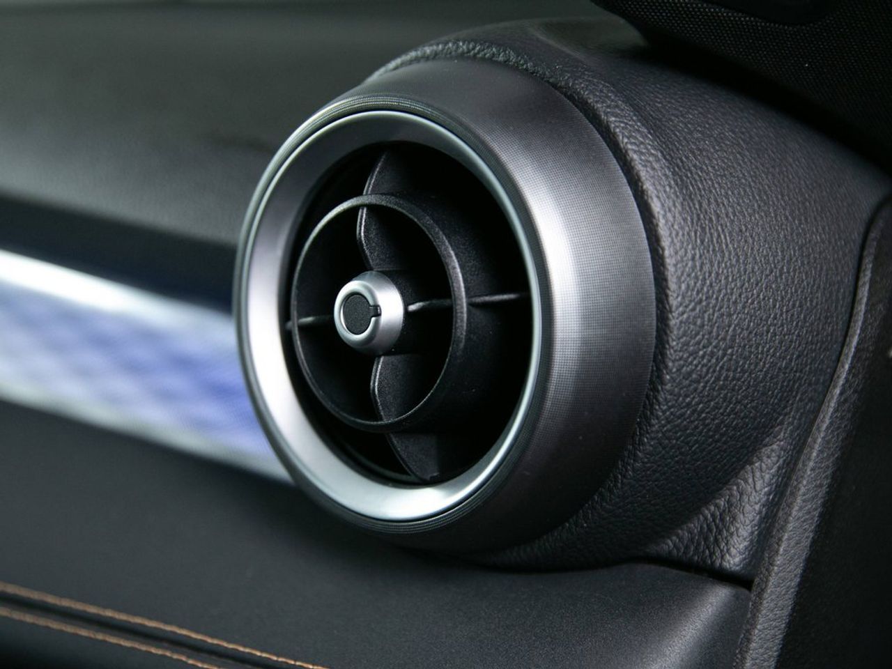 Alfa Romeo Tonale 1.5 MHEV 118KW DCT TI 5P - foto 27