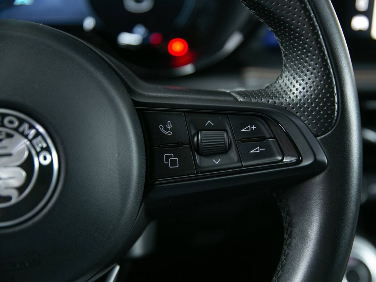 Alfa Romeo Tonale 1.5 MHEV 118KW DCT TI 5P - foto 18