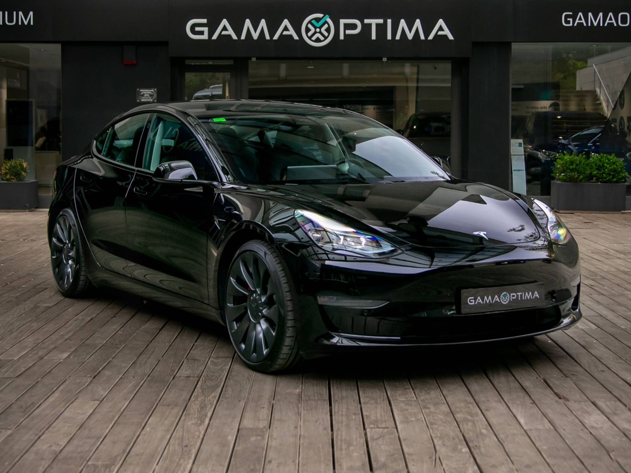 Tesla Model 3 Performance AWD - 32.400�