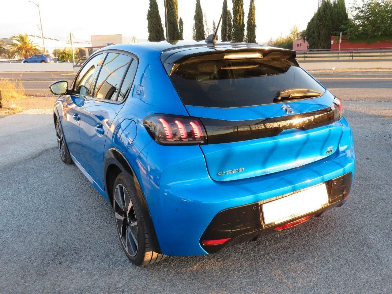 Peugeot e-208 Electrico GT Line  - Foto 28