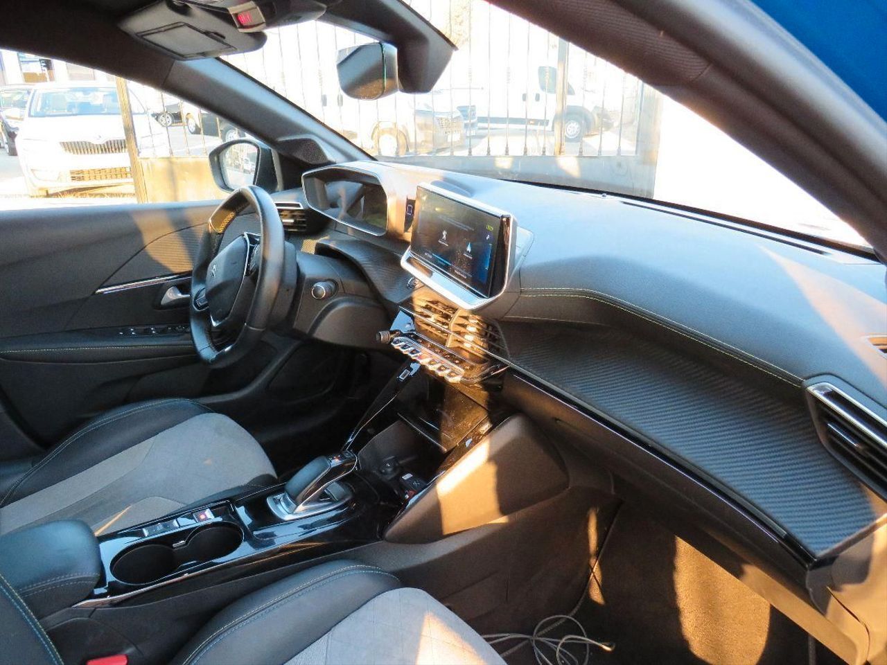 Peugeot e-208 Electrico GT Line  - Foto 12