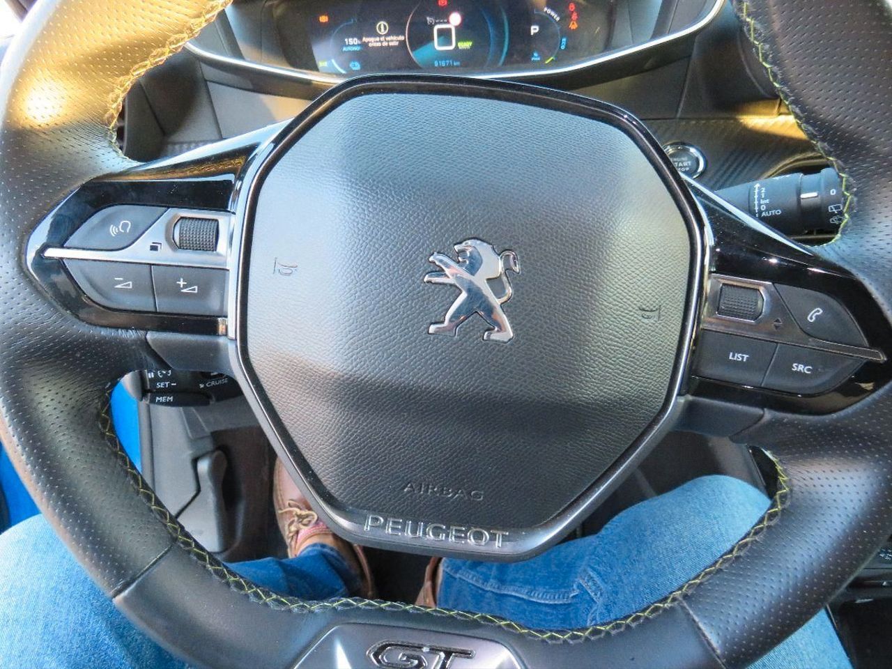 Peugeot e-208 Electrico GT Line  - Foto 17