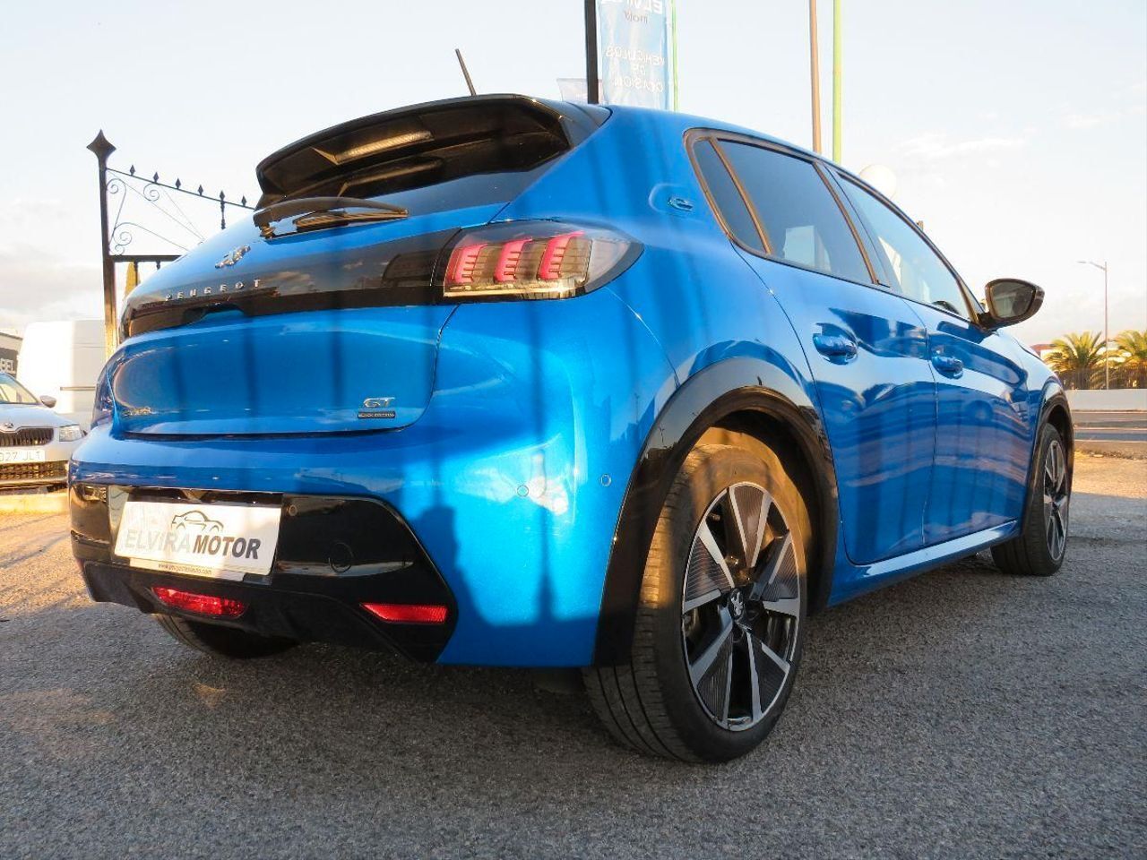 Peugeot e-208 Electrico GT Line  - Foto 31