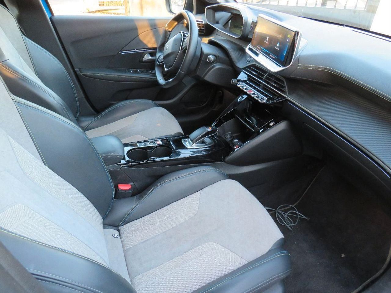 Peugeot e-208 Electrico GT Line  - Foto 6