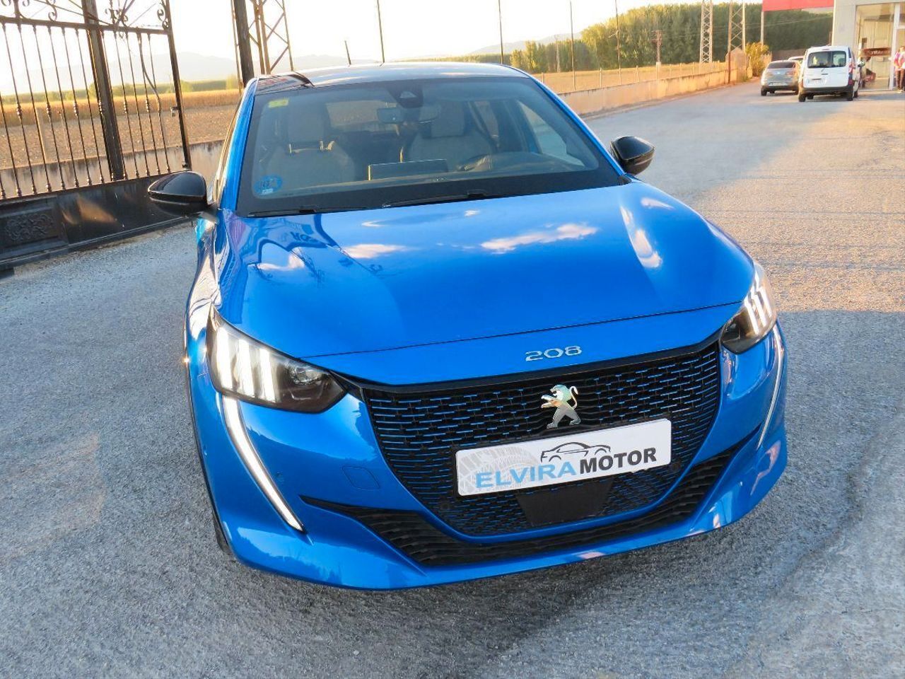 Peugeot e-208 Electrico GT Line  - Foto 23