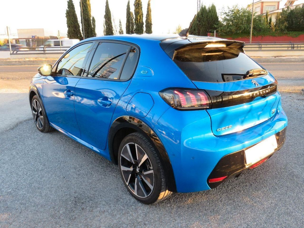 Peugeot e-208 Electrico GT Line  - Foto 4