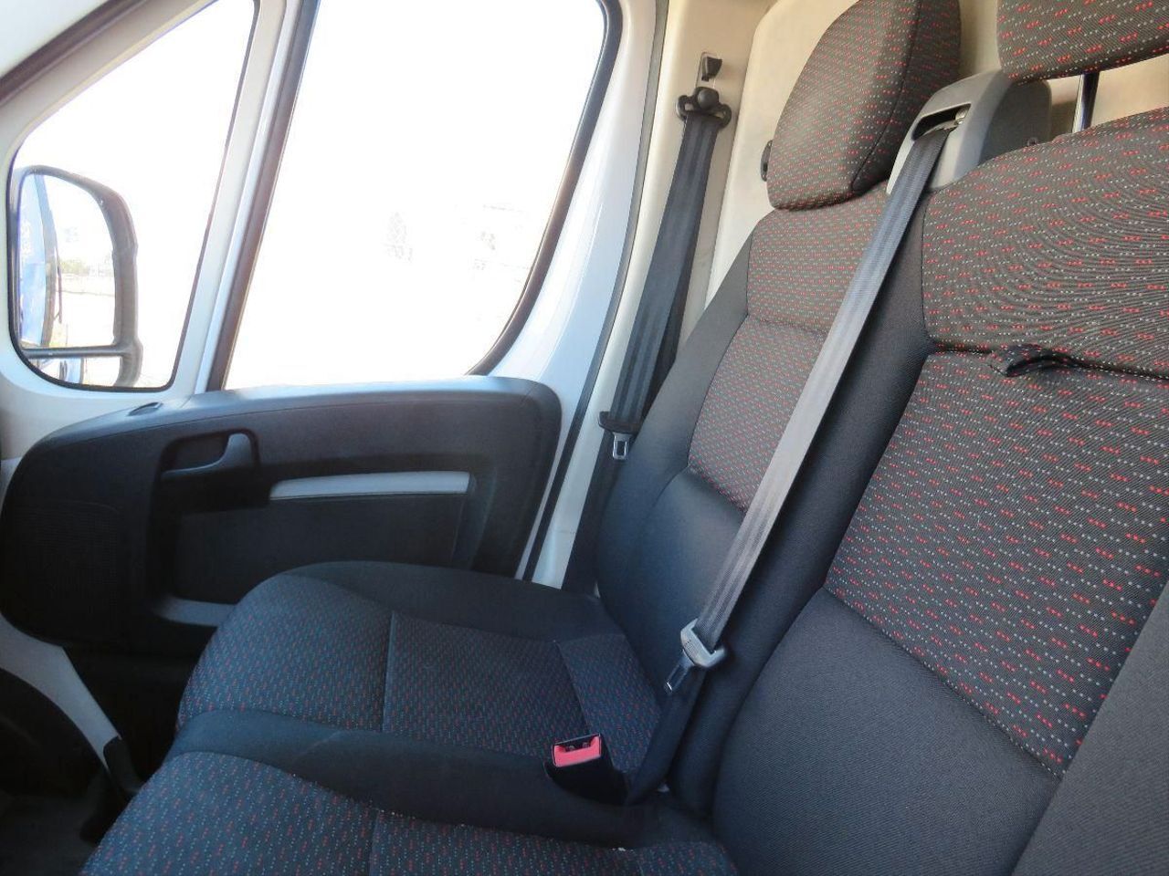 Peugeot Boxer 335 L3H2 BlueHDi 96KW 130CV  - Foto 13