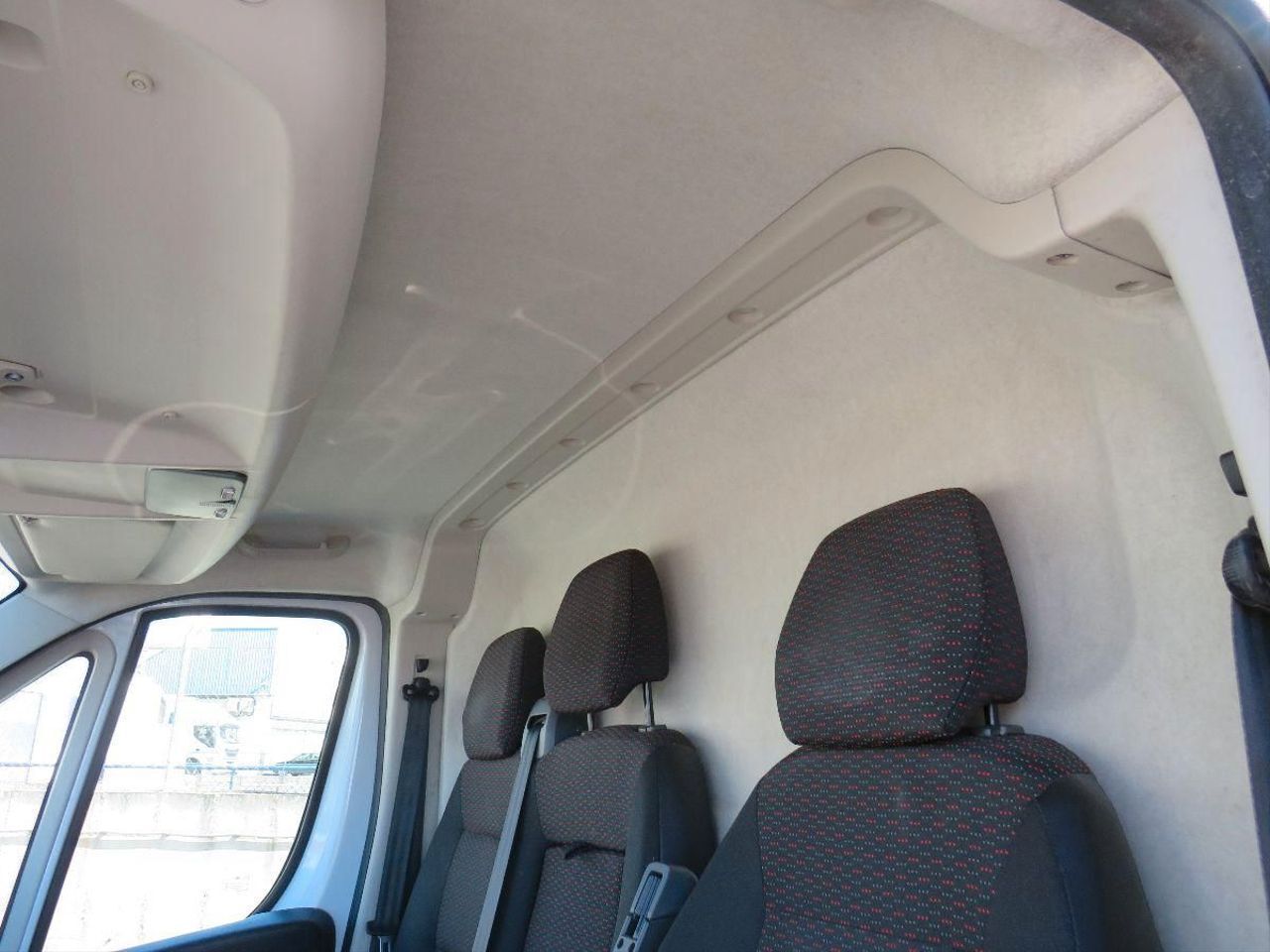 Peugeot Boxer 335 L3H2 BlueHDi 96KW 130CV  - Foto 17