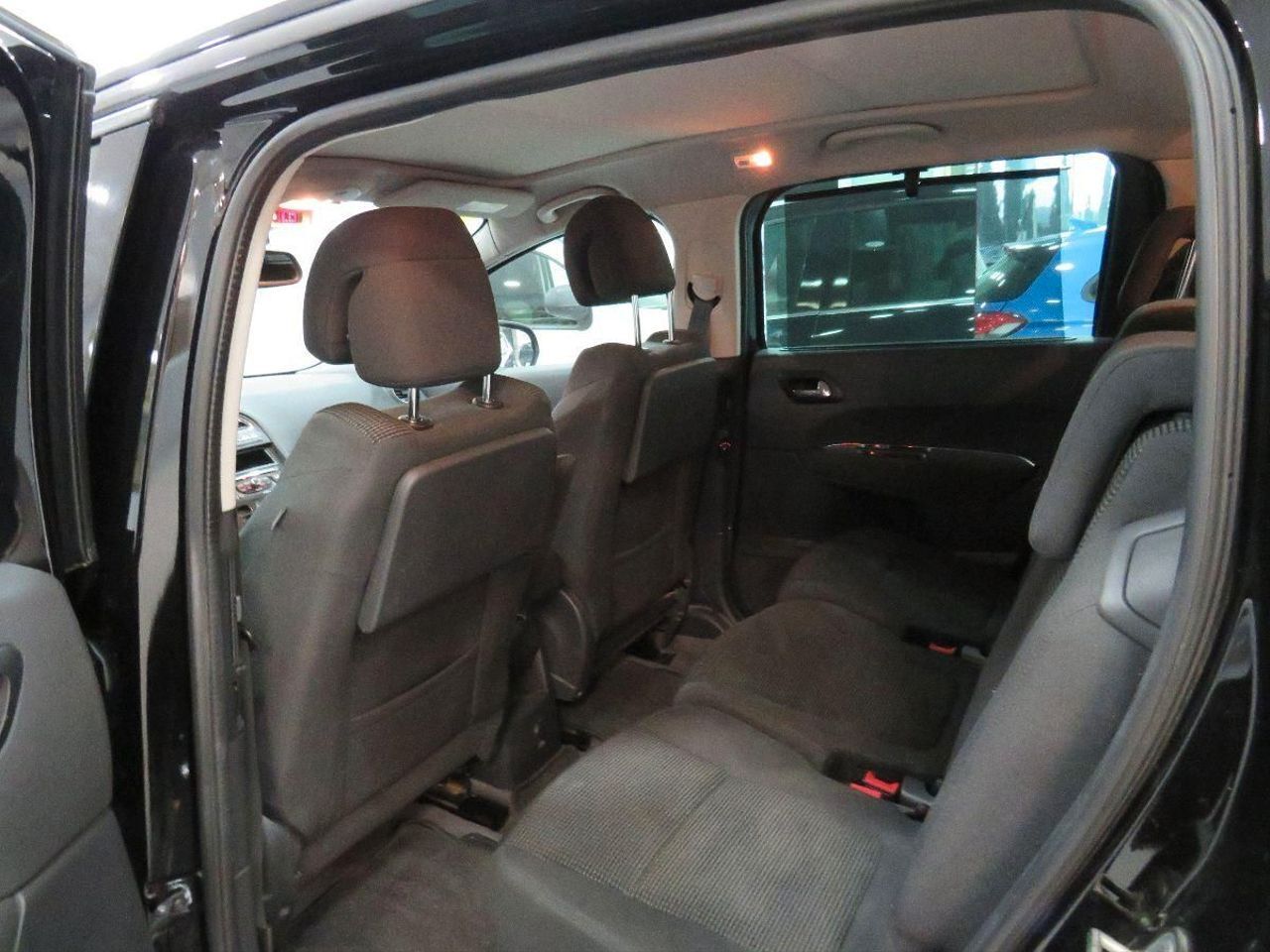 Peugeot 5008 Allure 1.6 BlueHDi 120 FAP  - Foto 14