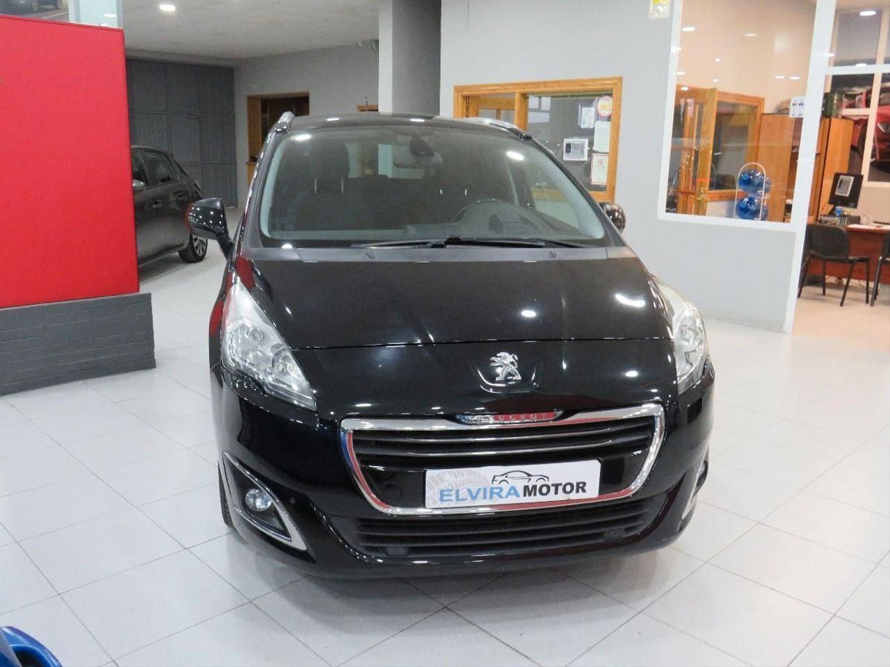 Peugeot 5008 Allure 1.6 BlueHDi 120 FAP  - Foto 8