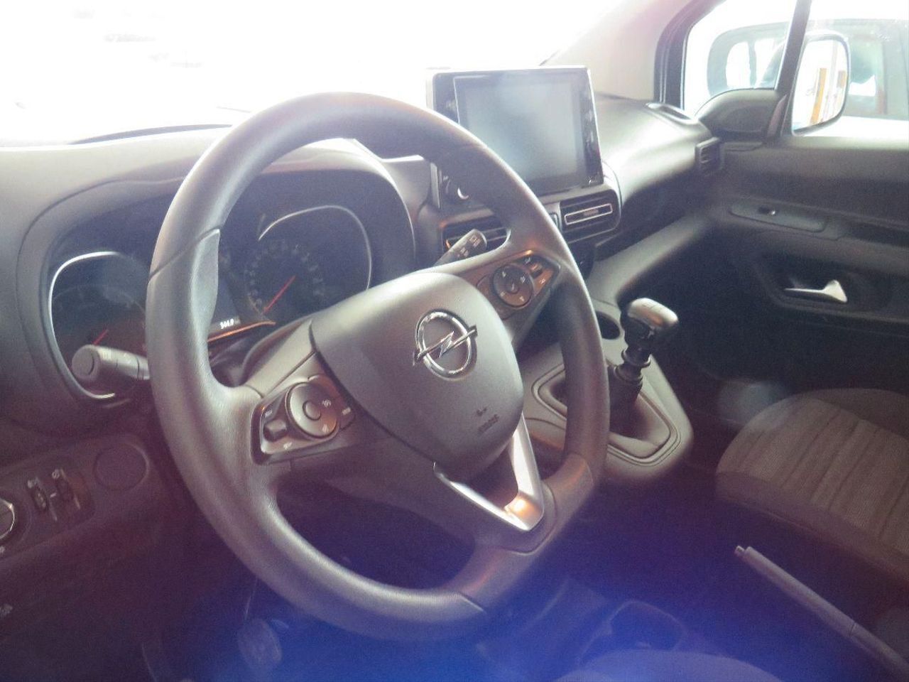 Opel Combo Cargo 1.5 TD 75kW 100CV D.Cab XL H1 1000kg  - Foto 18