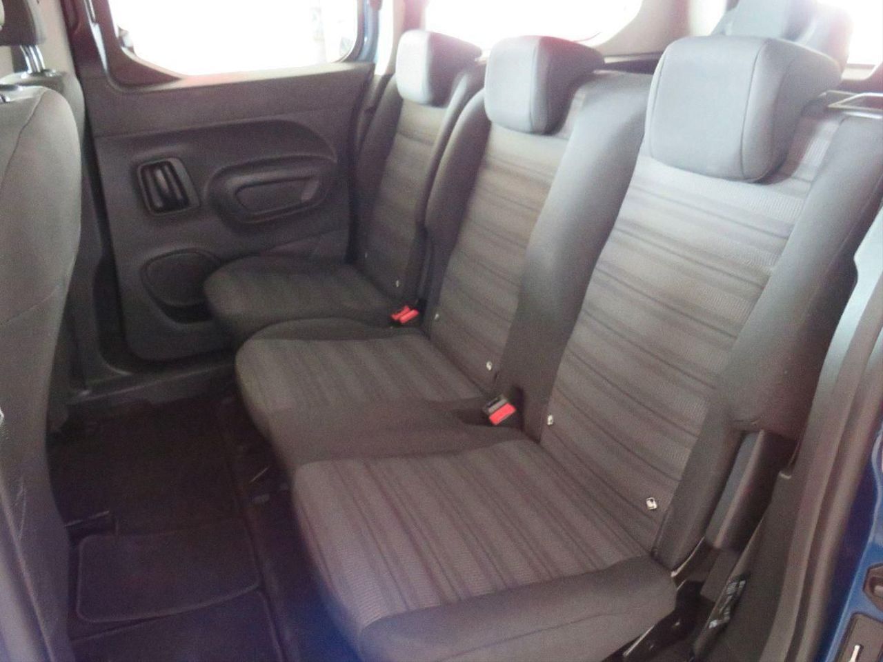 Opel Combo Cargo 1.5 TD 75kW 100CV D.Cab XL H1 1000kg  - Foto 13