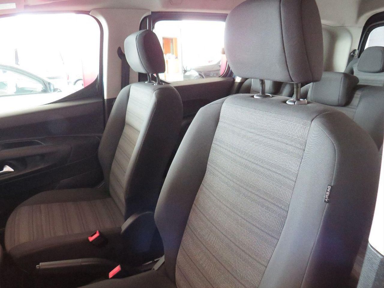 Opel Combo Cargo 1.5 TD 75kW 100CV D.Cab XL H1 1000kg  - Foto 17