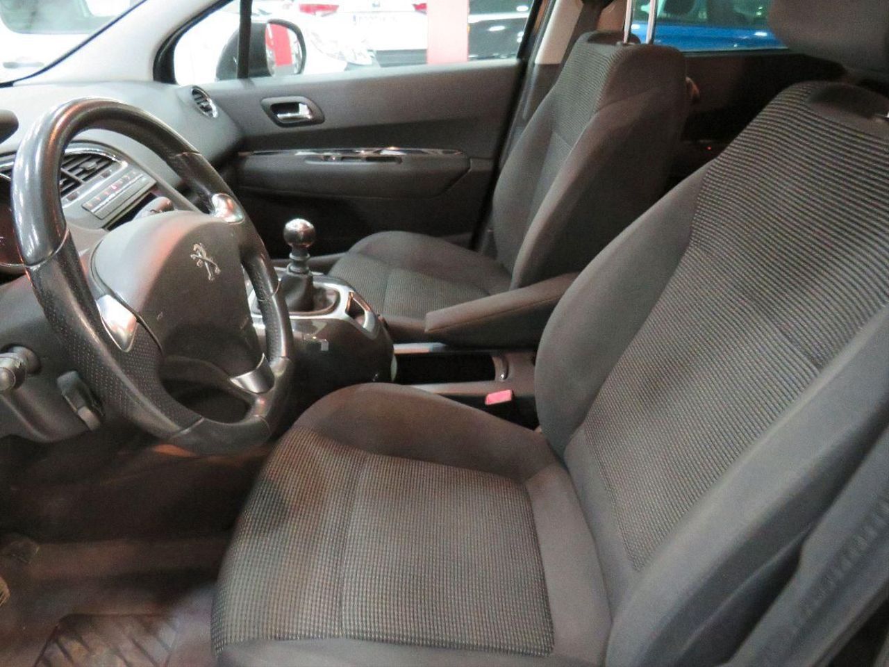 Peugeot 5008 Active 1.6 BlueHDi 120 EAT6  - Foto 27