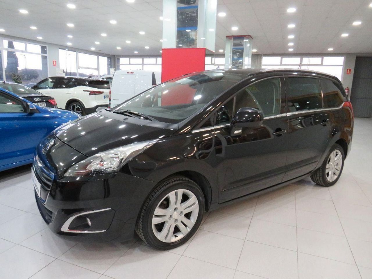 Peugeot 5008 Active 1.6 BlueHDi 120 EAT6  - Foto 5