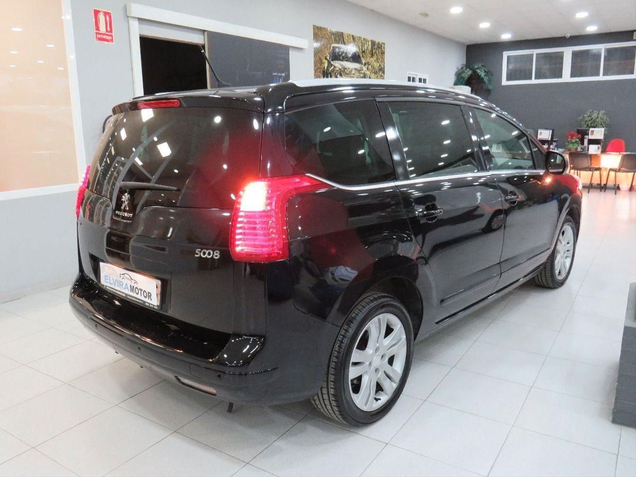 Peugeot 5008 Active 1.6 BlueHDi 120 EAT6  - Foto 4