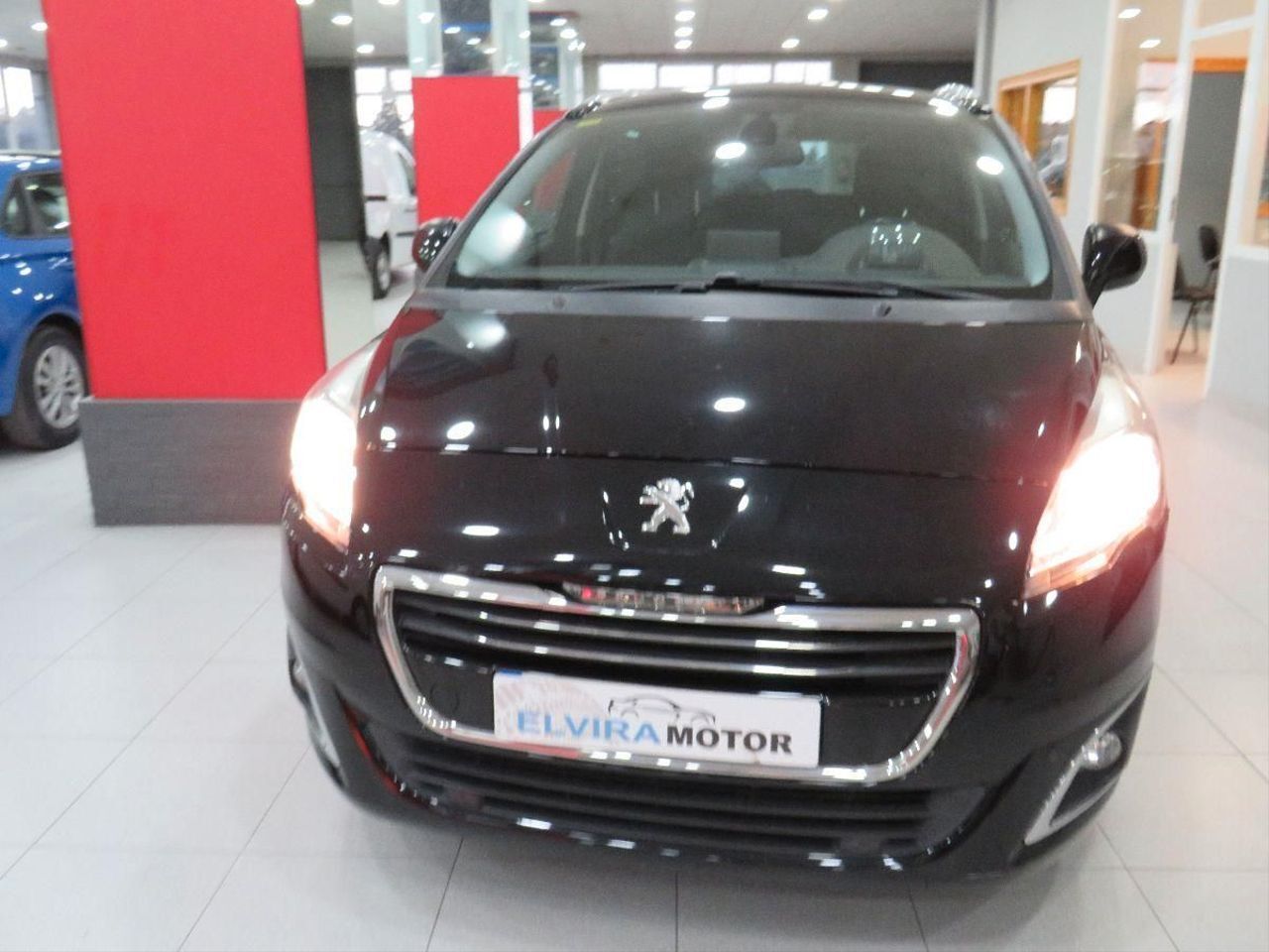 Peugeot 5008 Active 1.6 BlueHDi 120 EAT6  - Foto 17