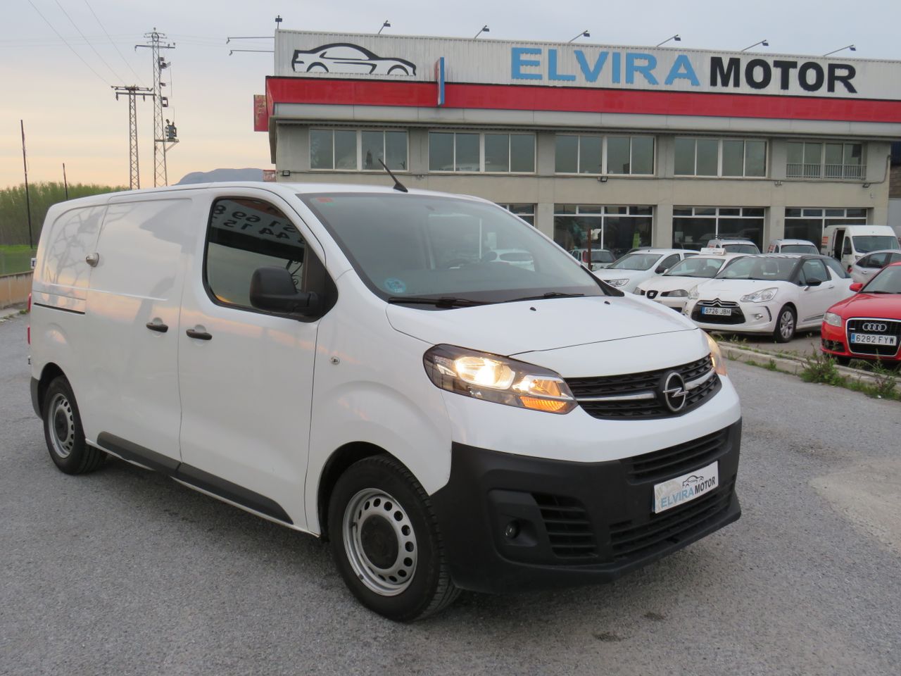 Opel Vivaro 1.5 DCI 120CV - Foto 11