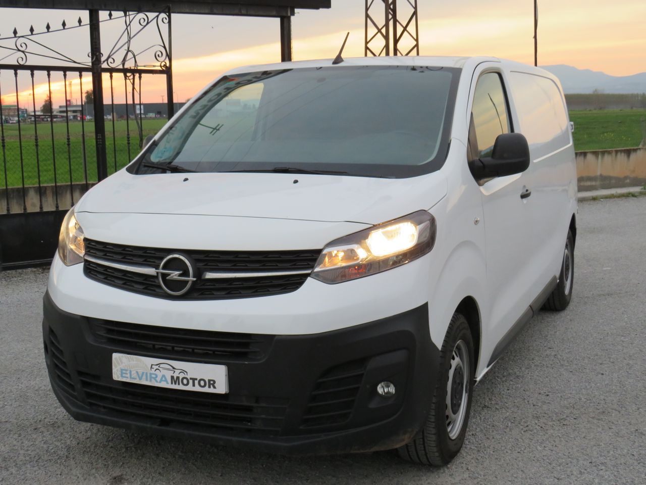 Opel Vivaro 1.5 DCI 120CV - Foto 15