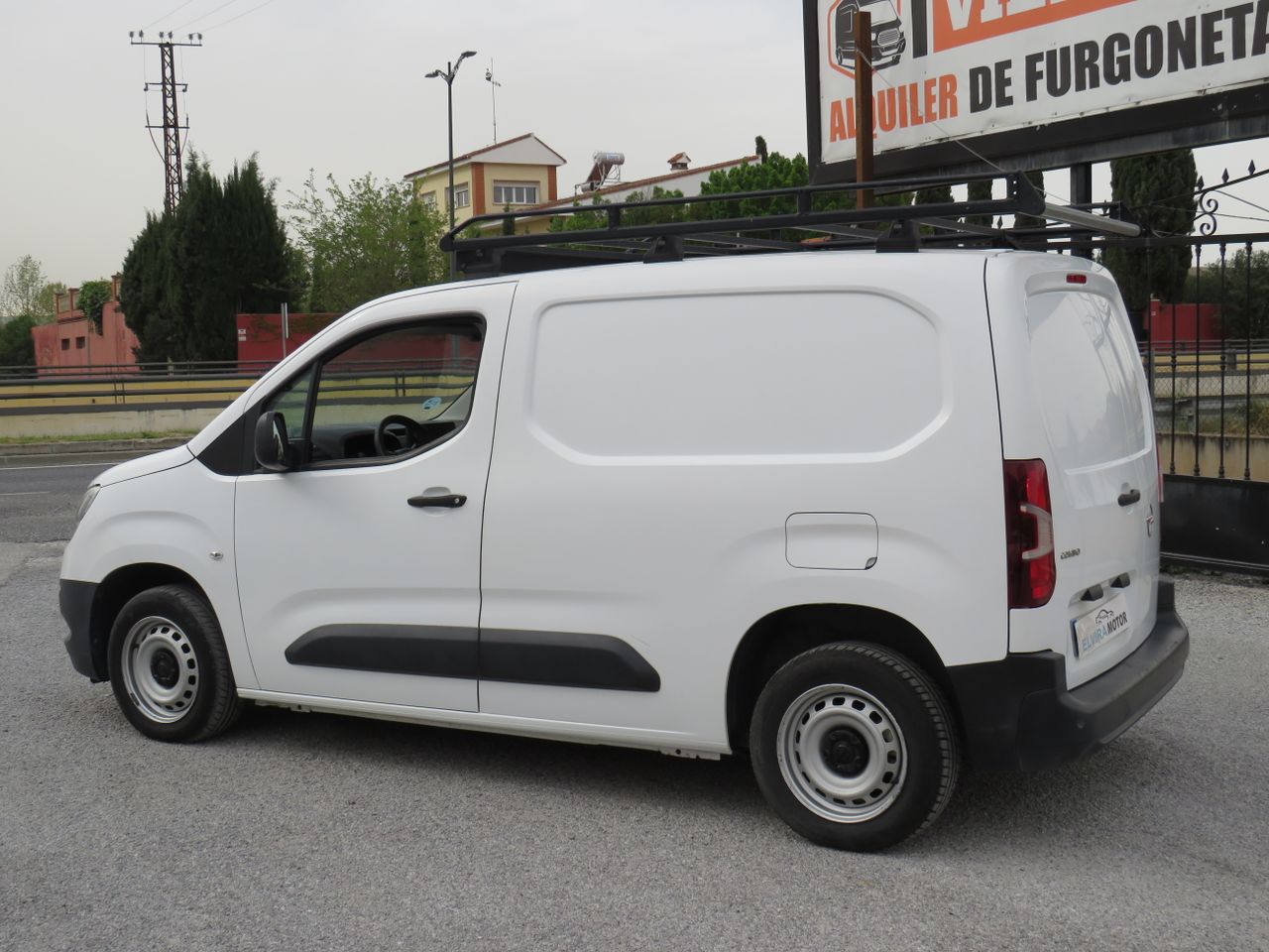 Opel Combo Cargo Combo Life Edition Plus L 1.5 TD 75 kW (100 CV) Start/Stop - Foto 21