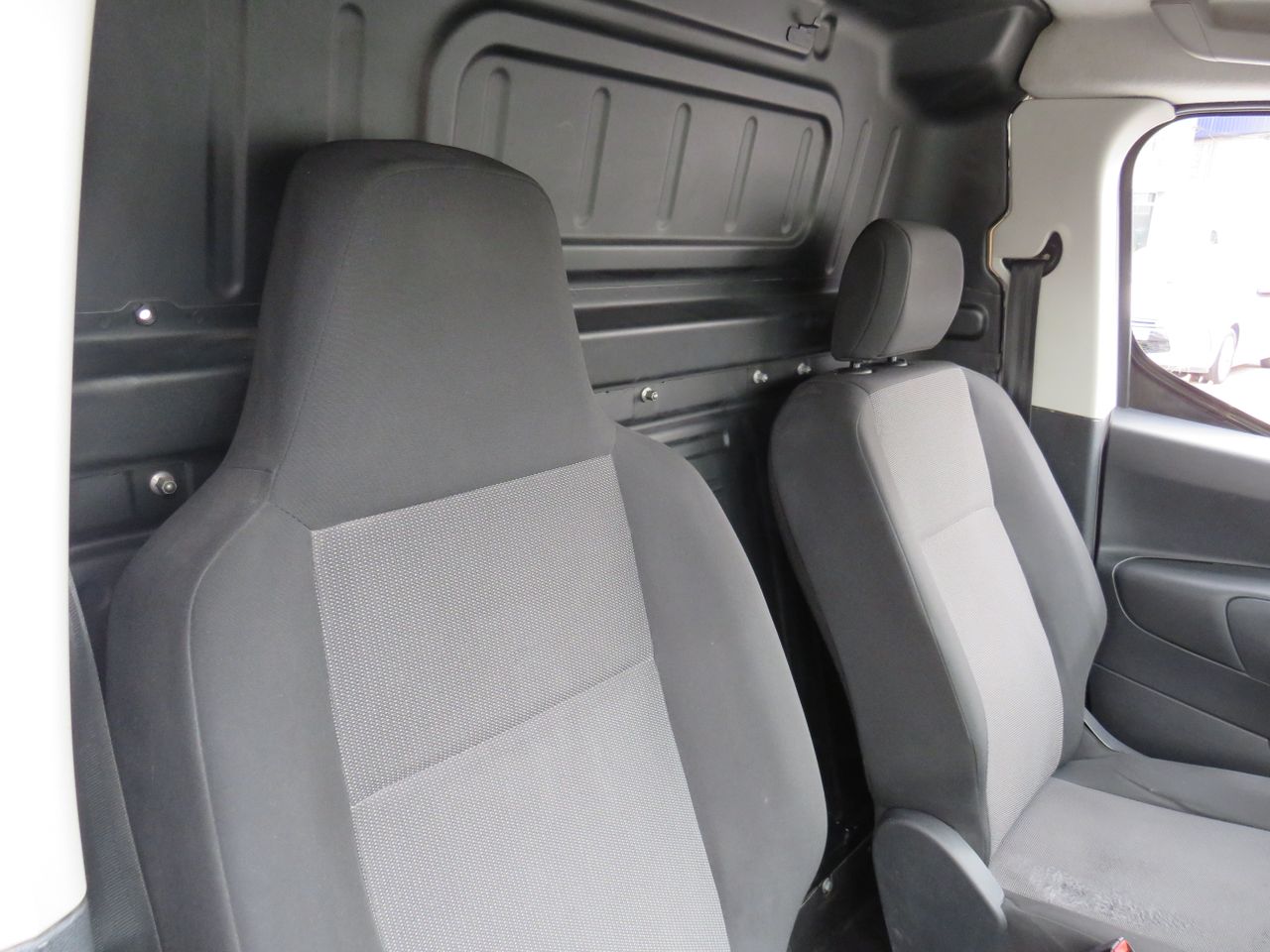 Opel Combo Cargo Combo Life Edition Plus L 1.5 TD 75 kW (100 CV) Start/Stop - Foto 12