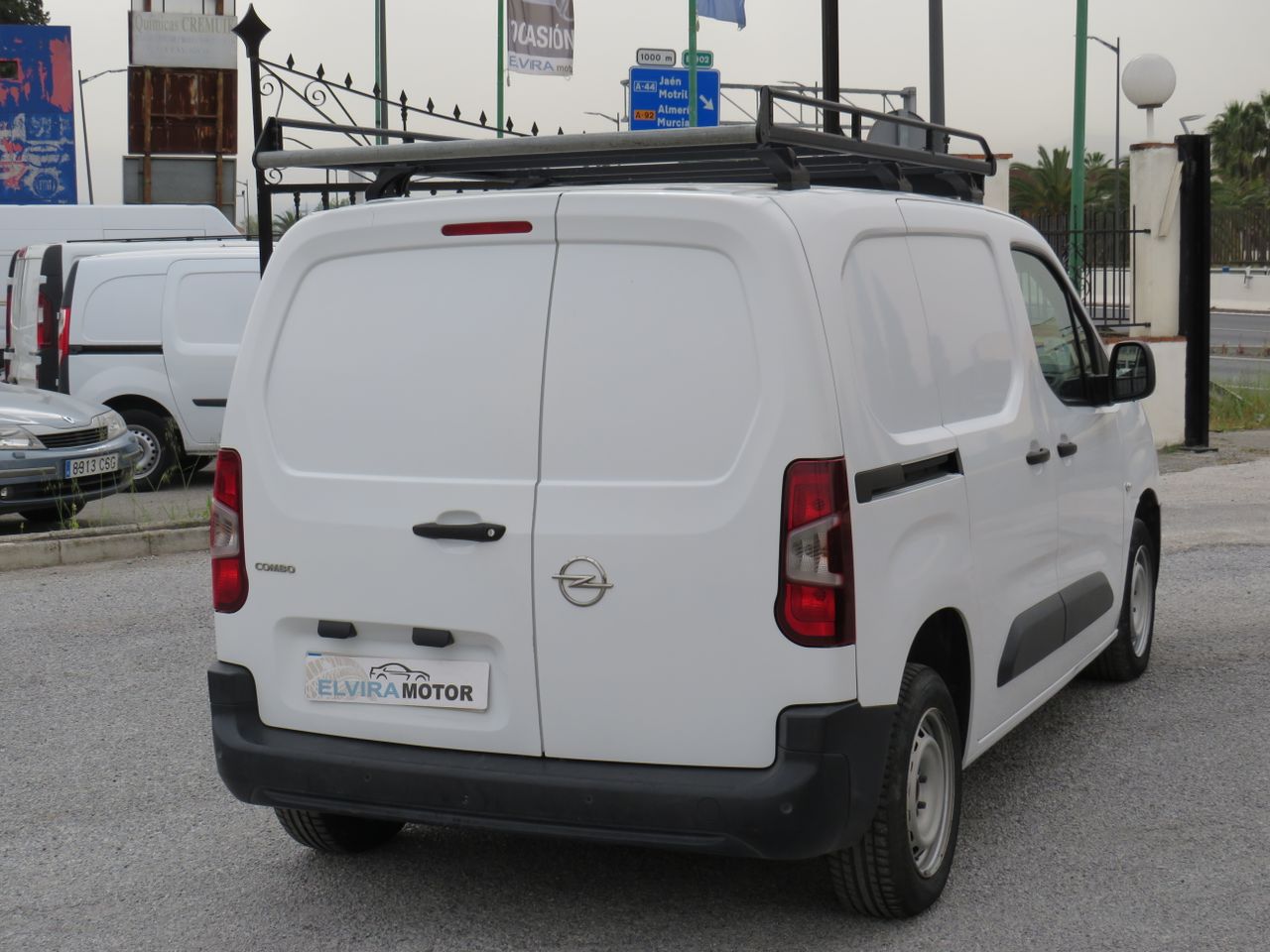 Opel Combo Cargo Combo Life Edition Plus L 1.5 TD 75 kW (100 CV) Start/Stop - Foto 6