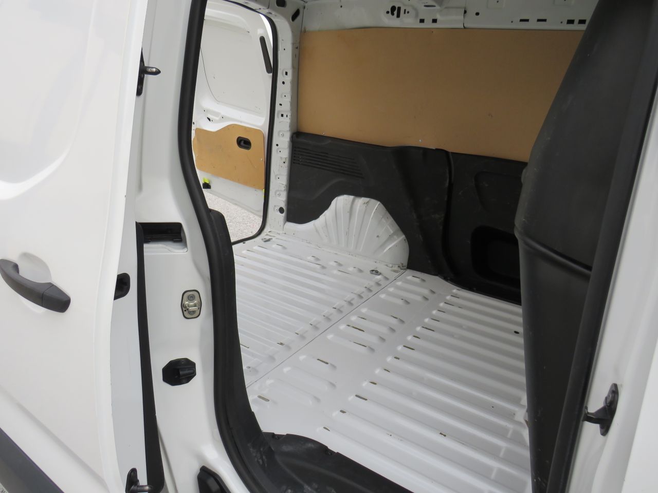 Opel Combo Cargo Combo Life Edition Plus L 1.5 TD 75 kW (100 CV) Start/Stop - Foto 8