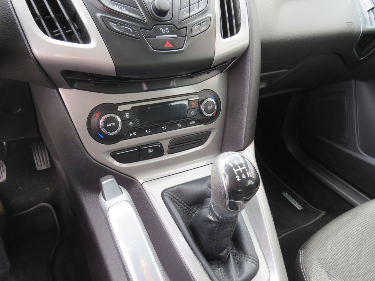 Ford Focus Sedan Trend 1.6 Ti-VCT 105 CV - Foto 18