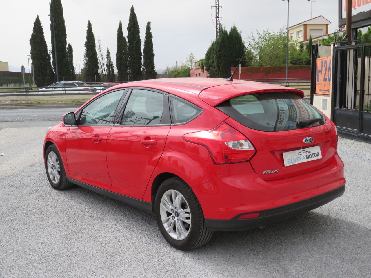 Ford Focus Sedan Trend 1.6 Ti-VCT 105 CV - Foto 13