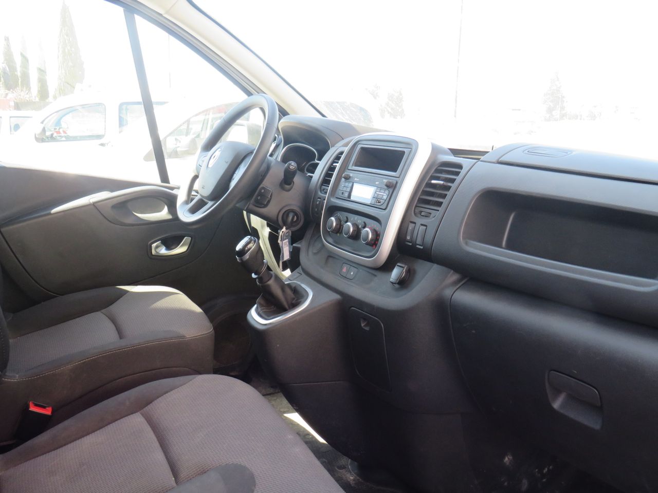 Renault Trafic SpaceClass Largo Energy dCi 92 kW (125 CV) Twin Turbo - Foto 14