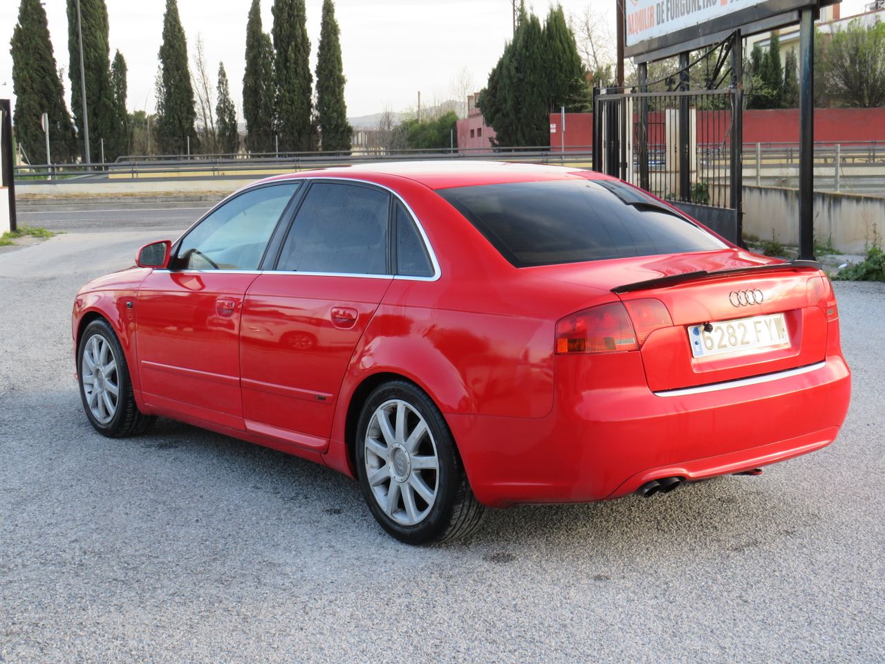 Audi A4 2.0 TDI 143CV - Foto 9