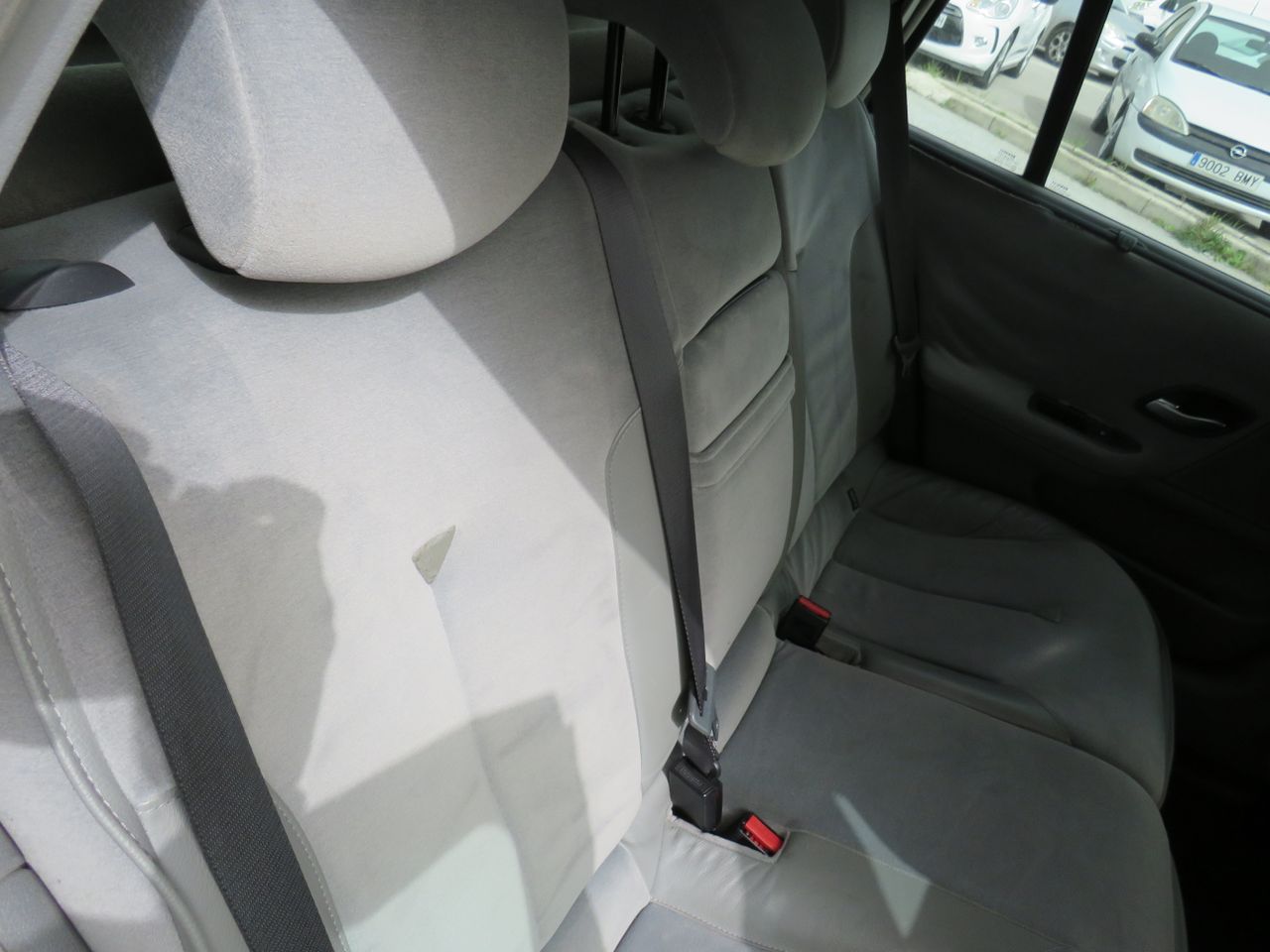 Renault Laguna GRAN TOUR 120CV - Foto 14