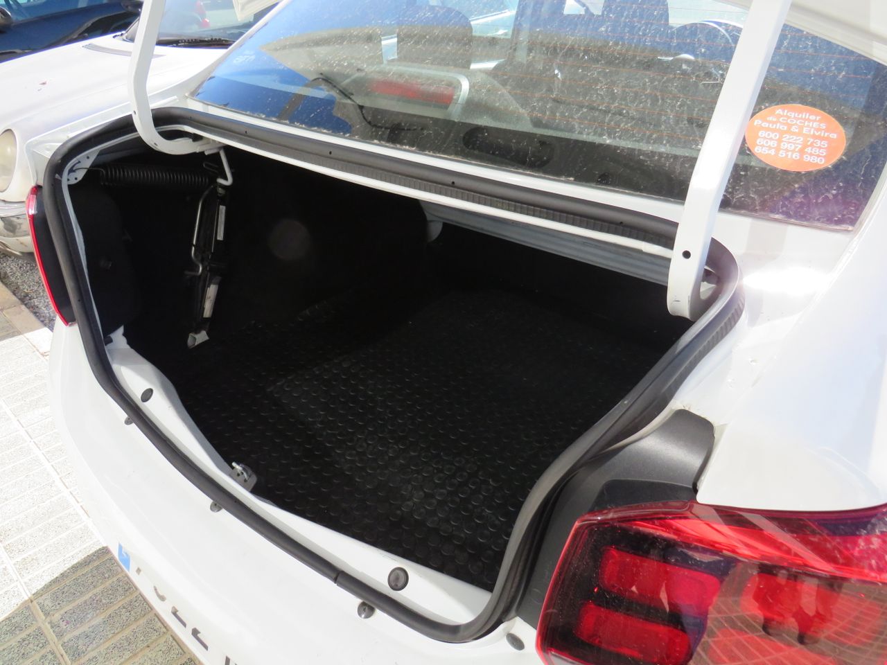 Dacia Logan 1.0 75CV - Foto 10