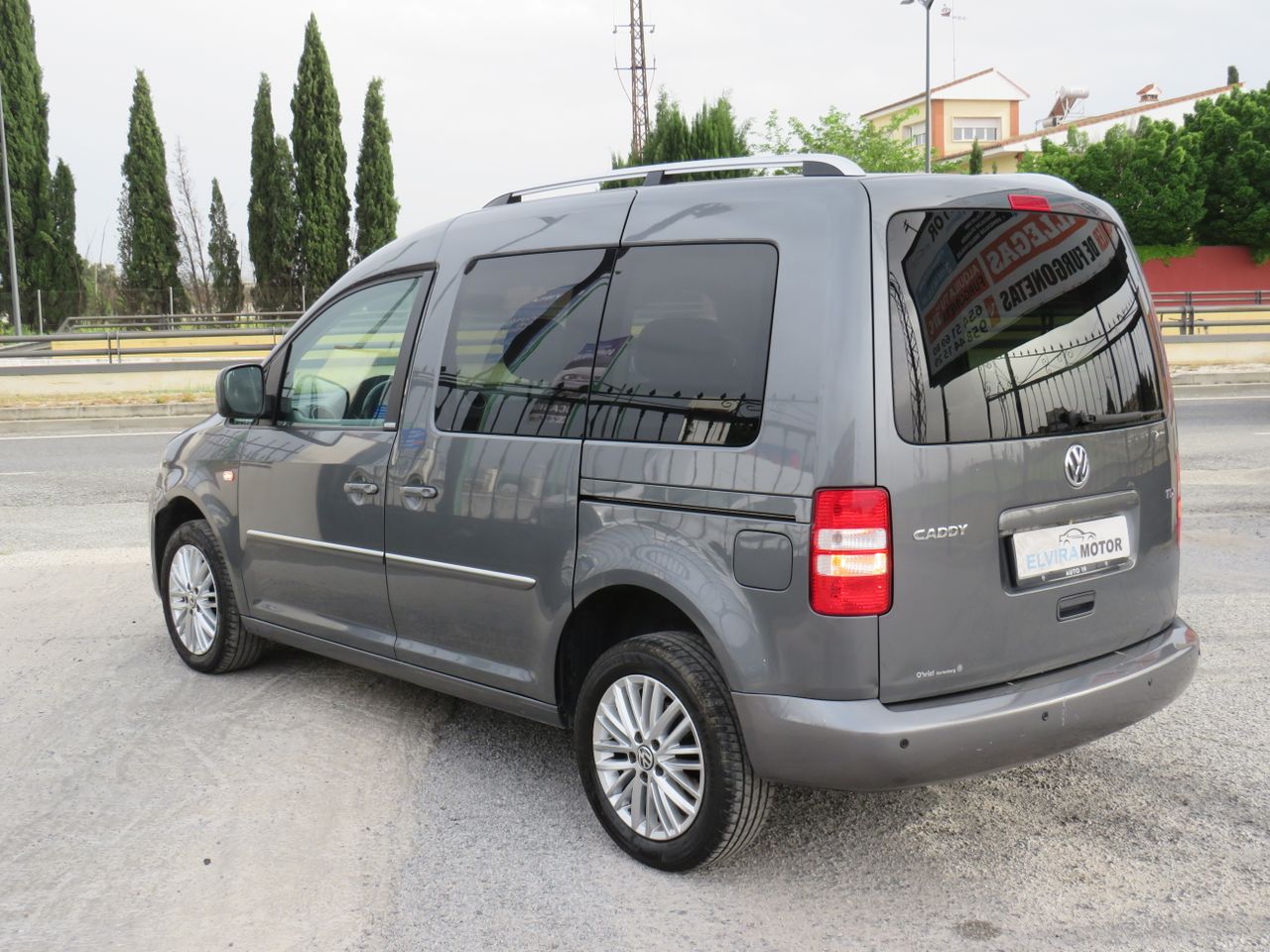 Volkswagen Caddy Beach 2.0 TDI BMT 102 CV DSG 6 vel. - Foto 3