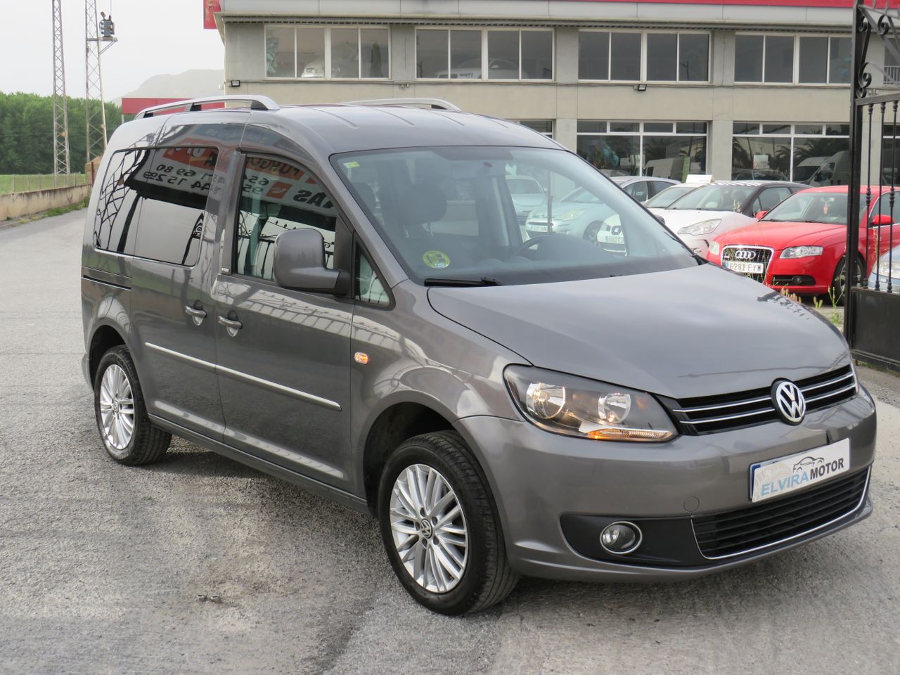 Volkswagen Caddy Beach 2.0 TDI BMT 102 CV DSG 6 vel. - Foto 5